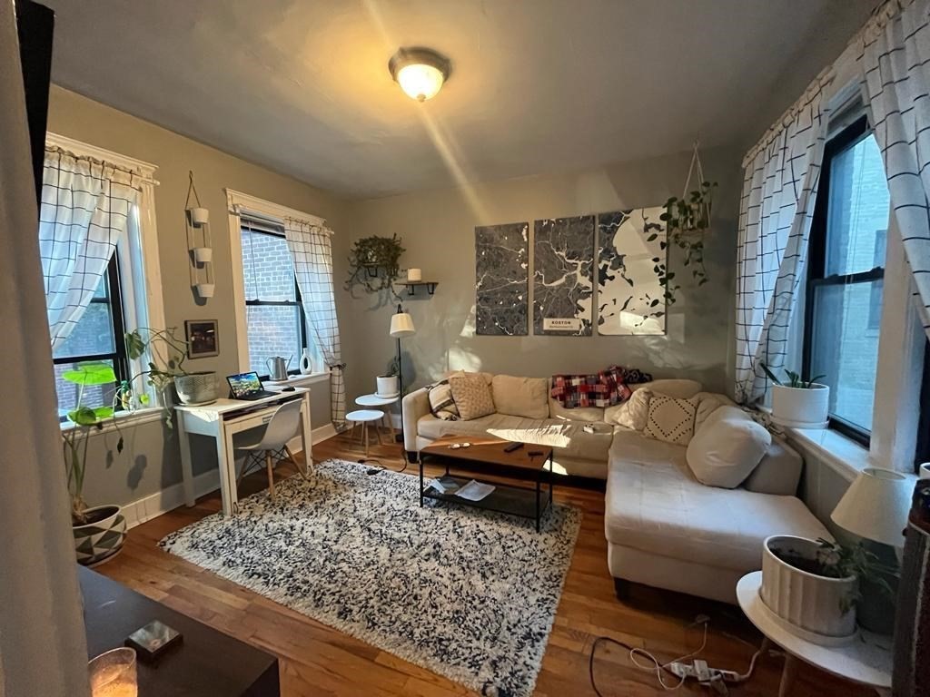 43 Glenville Ave # 5