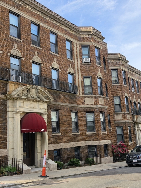 43 Glenville Ave # 5