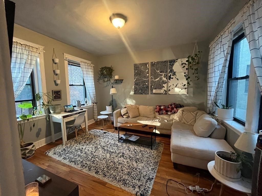 43 Glenville Ave # 5