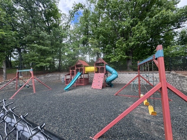 18 Shrewsbury Green Dr Unit: K