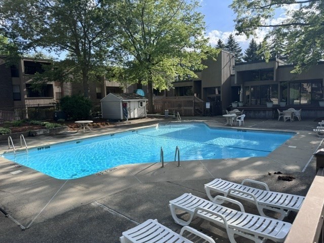 18 Shrewsbury Green Dr Unit: K