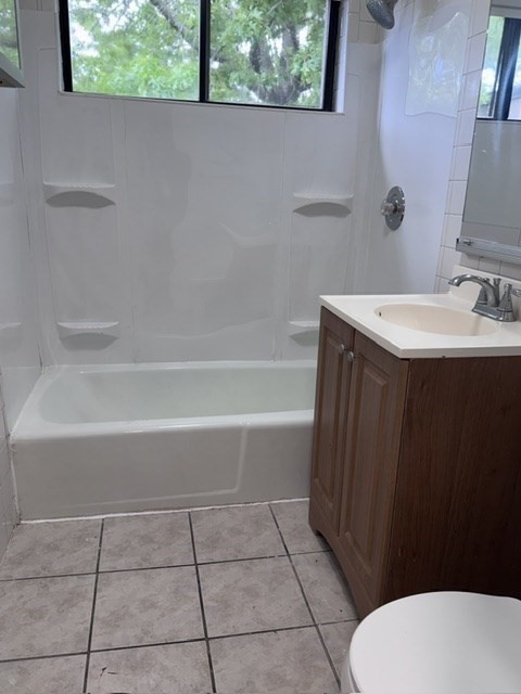 18 Shrewsbury Green Dr Unit: K