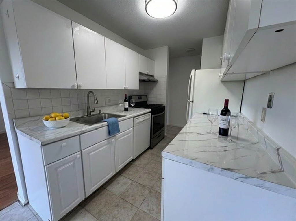 18 Shrewsbury Green Dr Unit: K