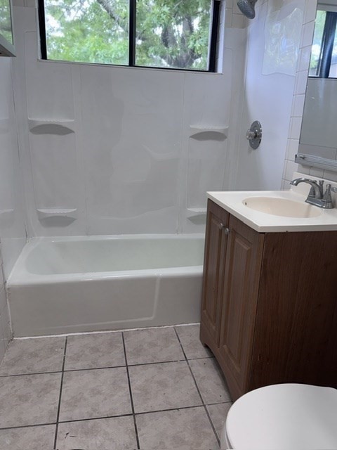 18 Shrewsbury Green Dr Unit: K