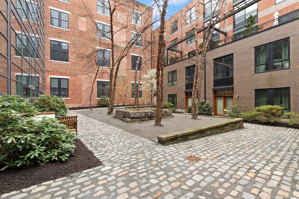 251 Heath Unit: Street