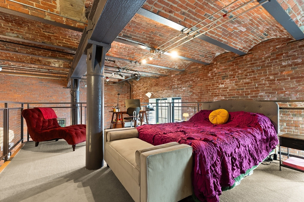251 Heath Unit: Street