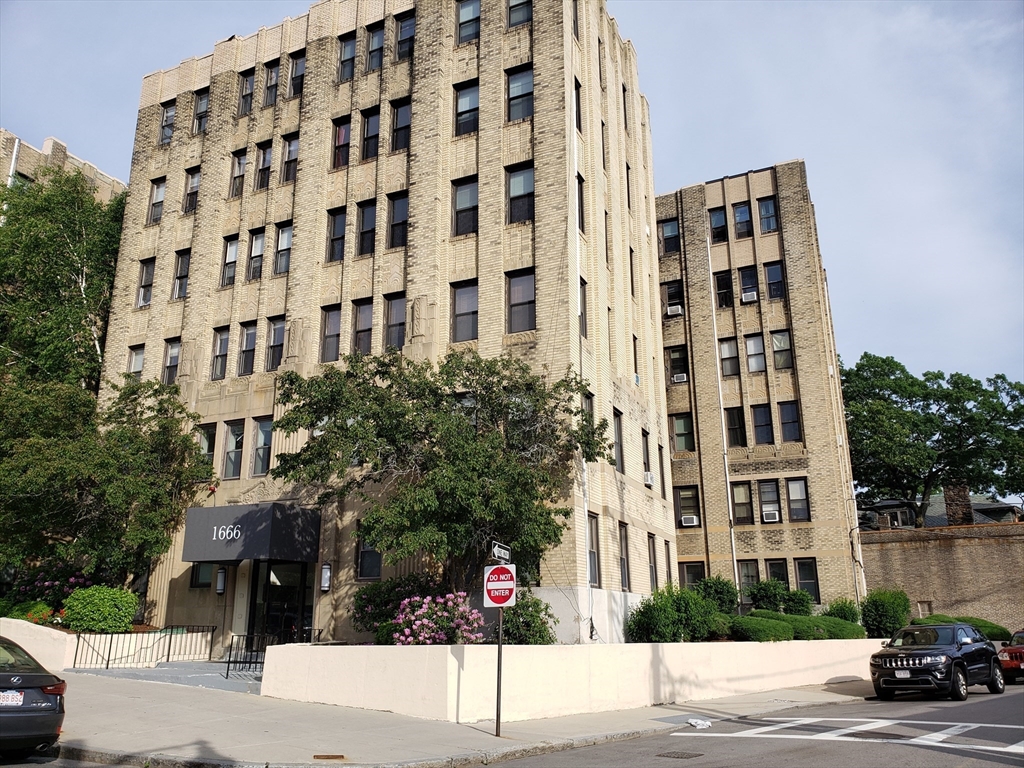 1666 Commonwealth Ave # 36
