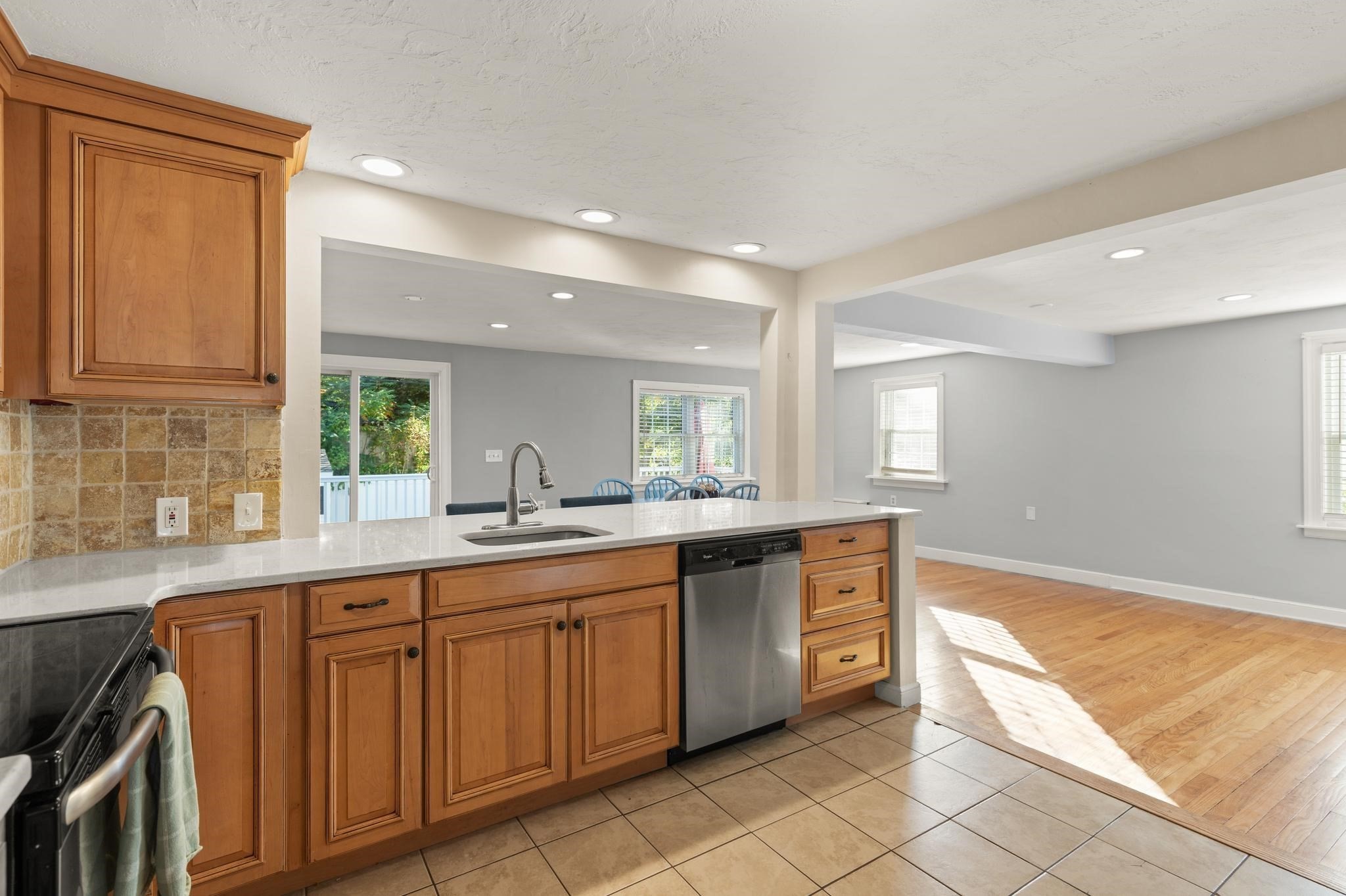 6 Longworth Rd