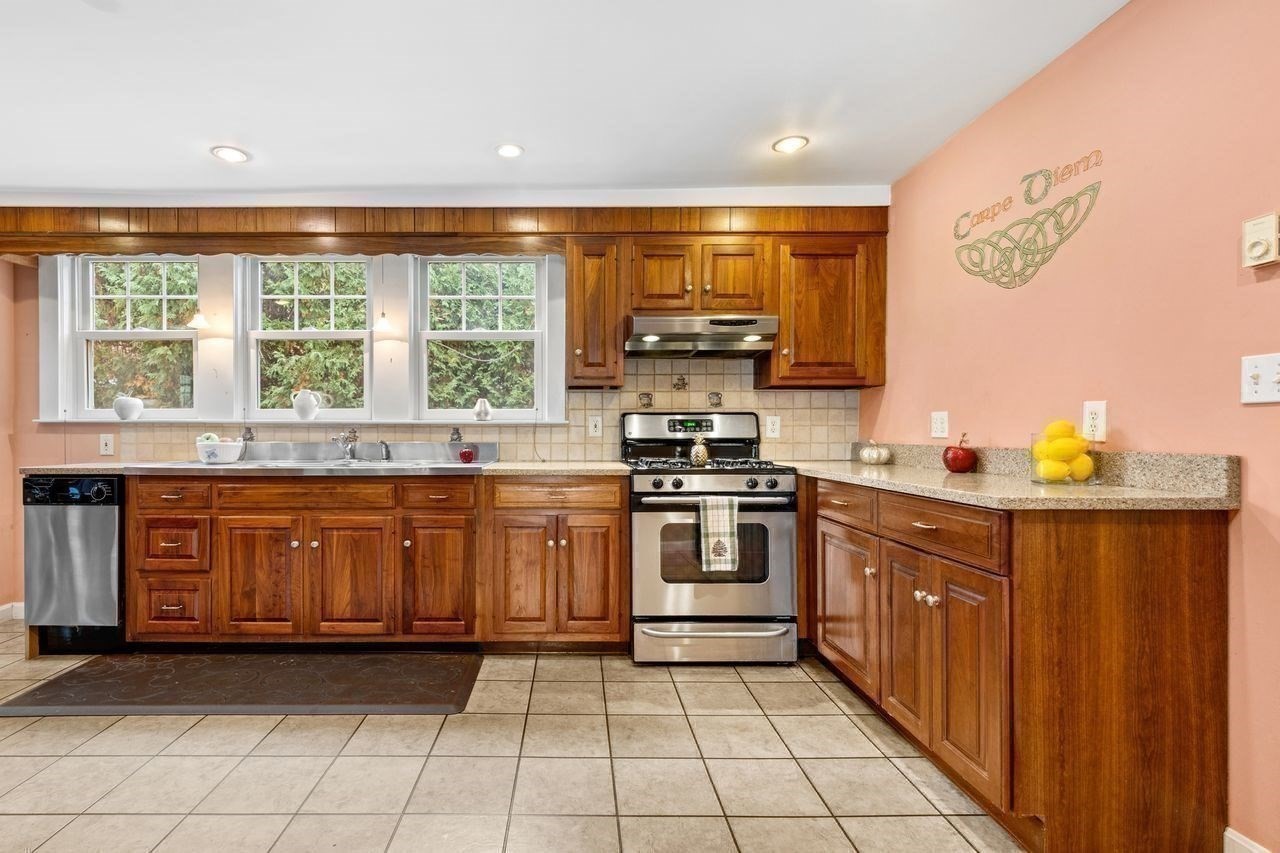 39 Wampatuck Rd
