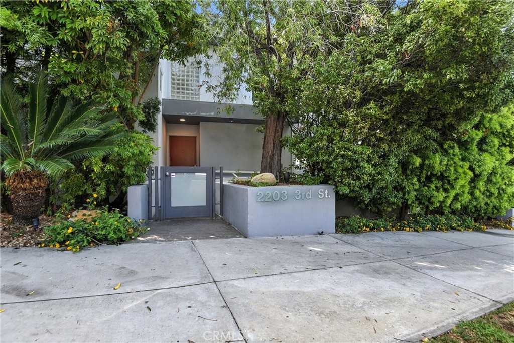 2203 3rd Street 1
