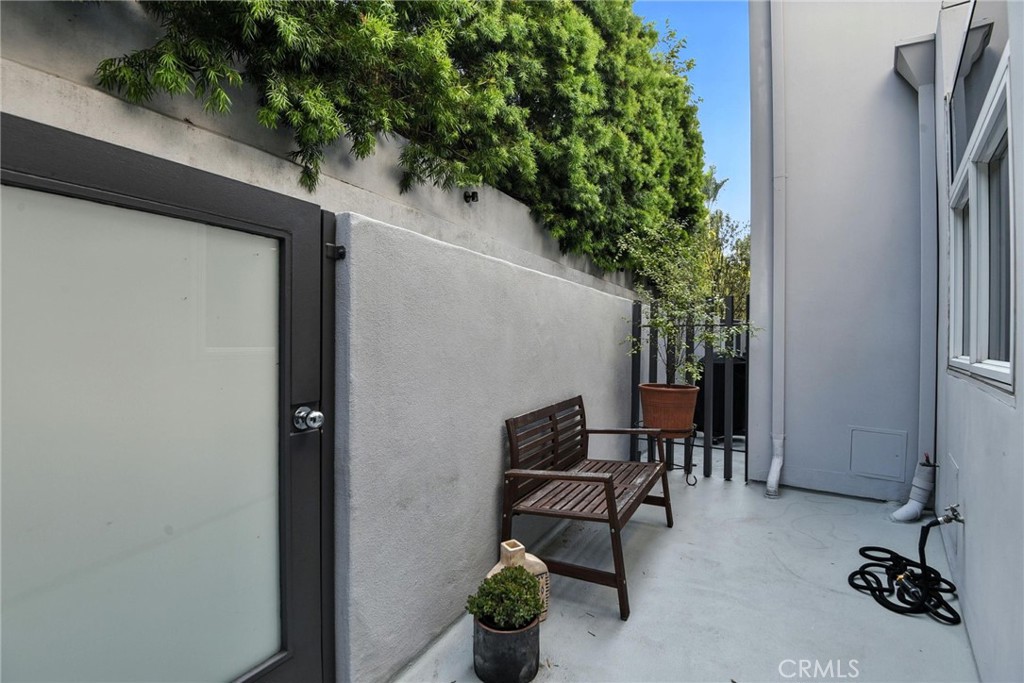 2203 3rd Street 1