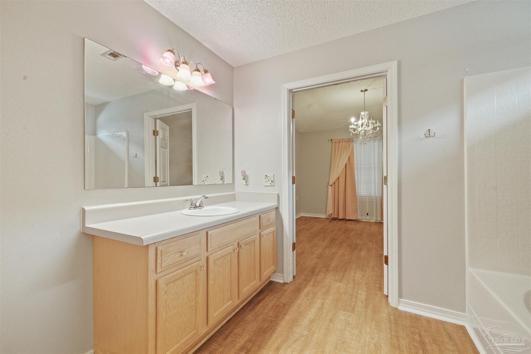 2337 Trailwood Dr
