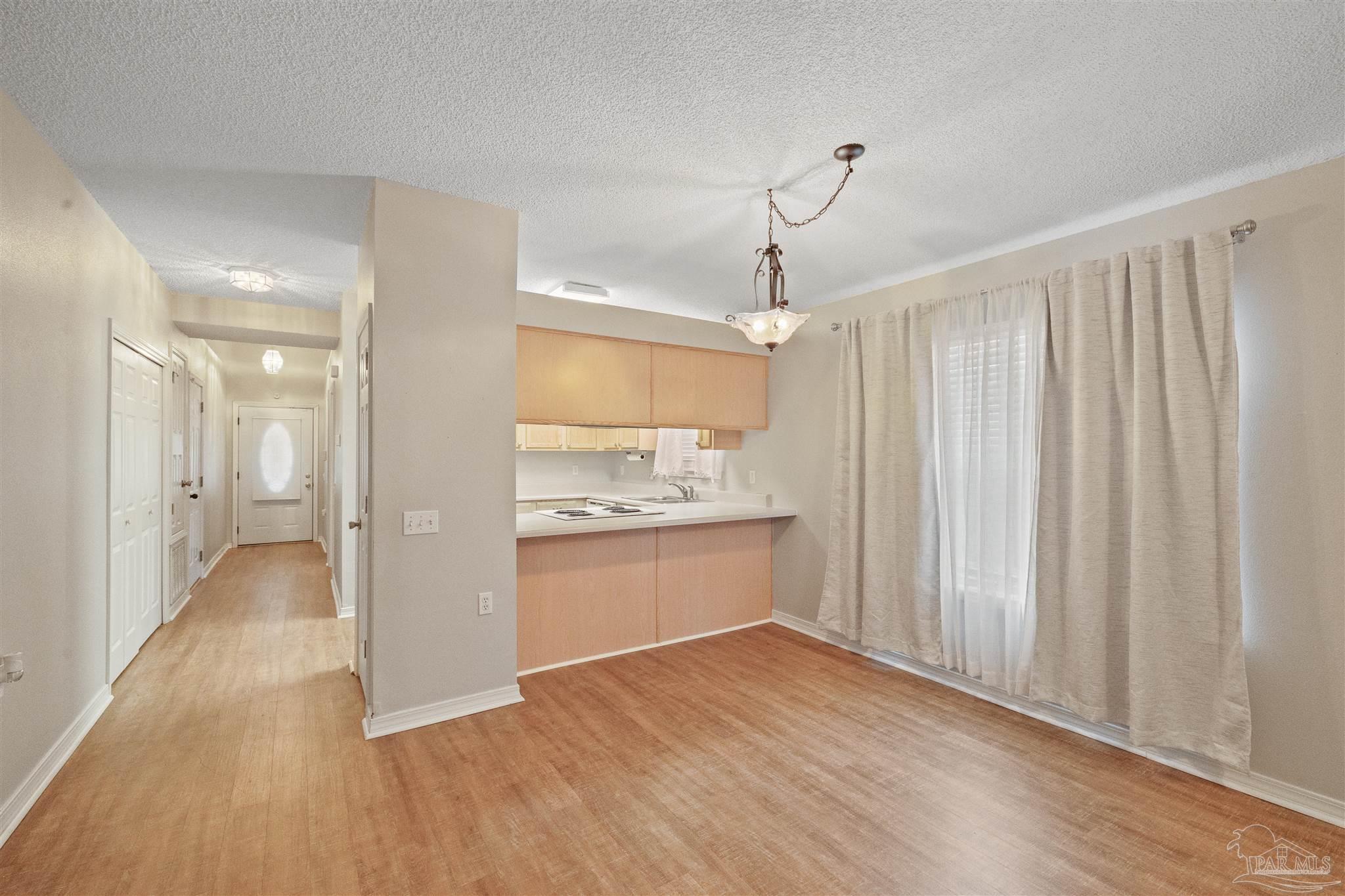 2337 Trailwood Dr