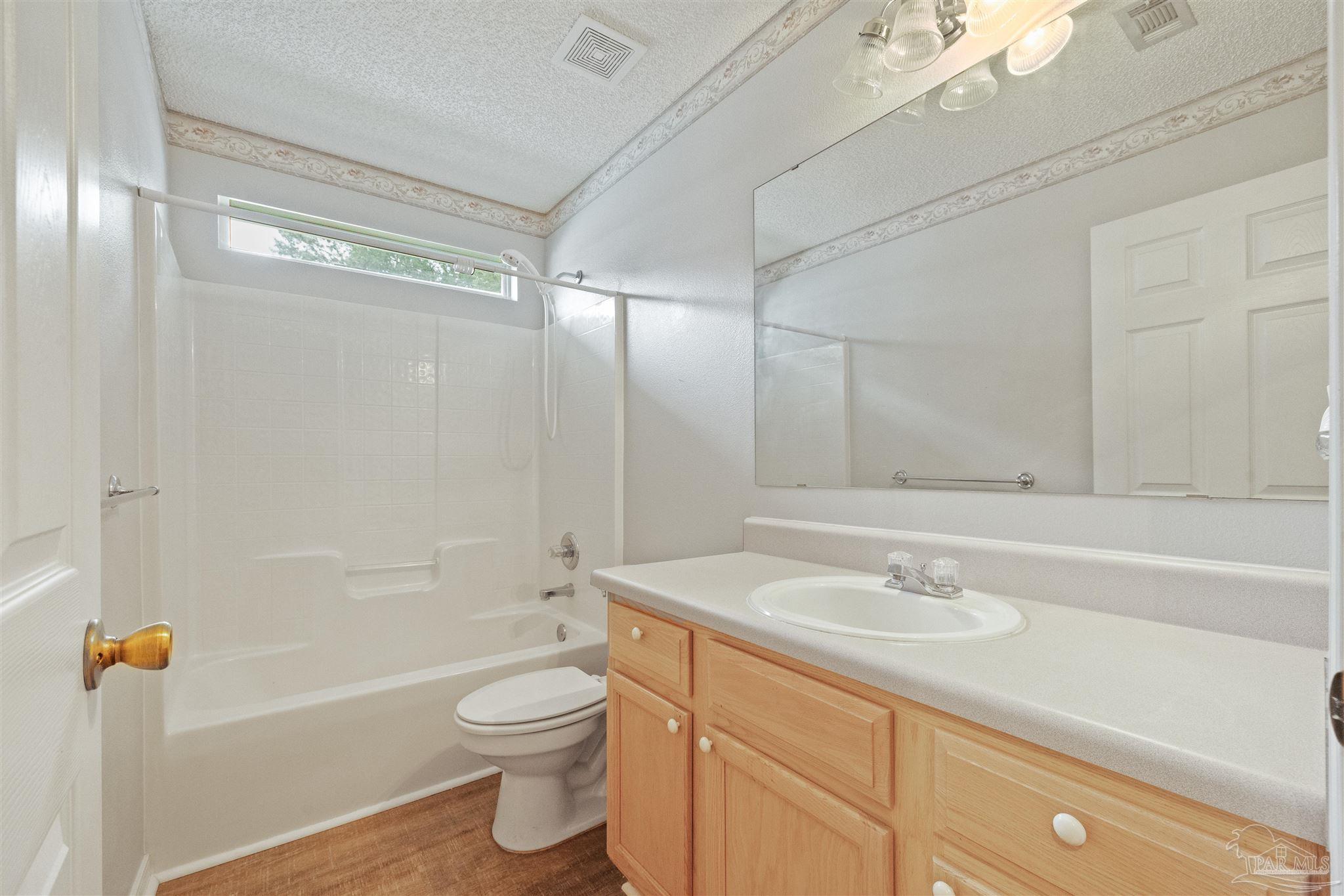 2337 Trailwood Dr