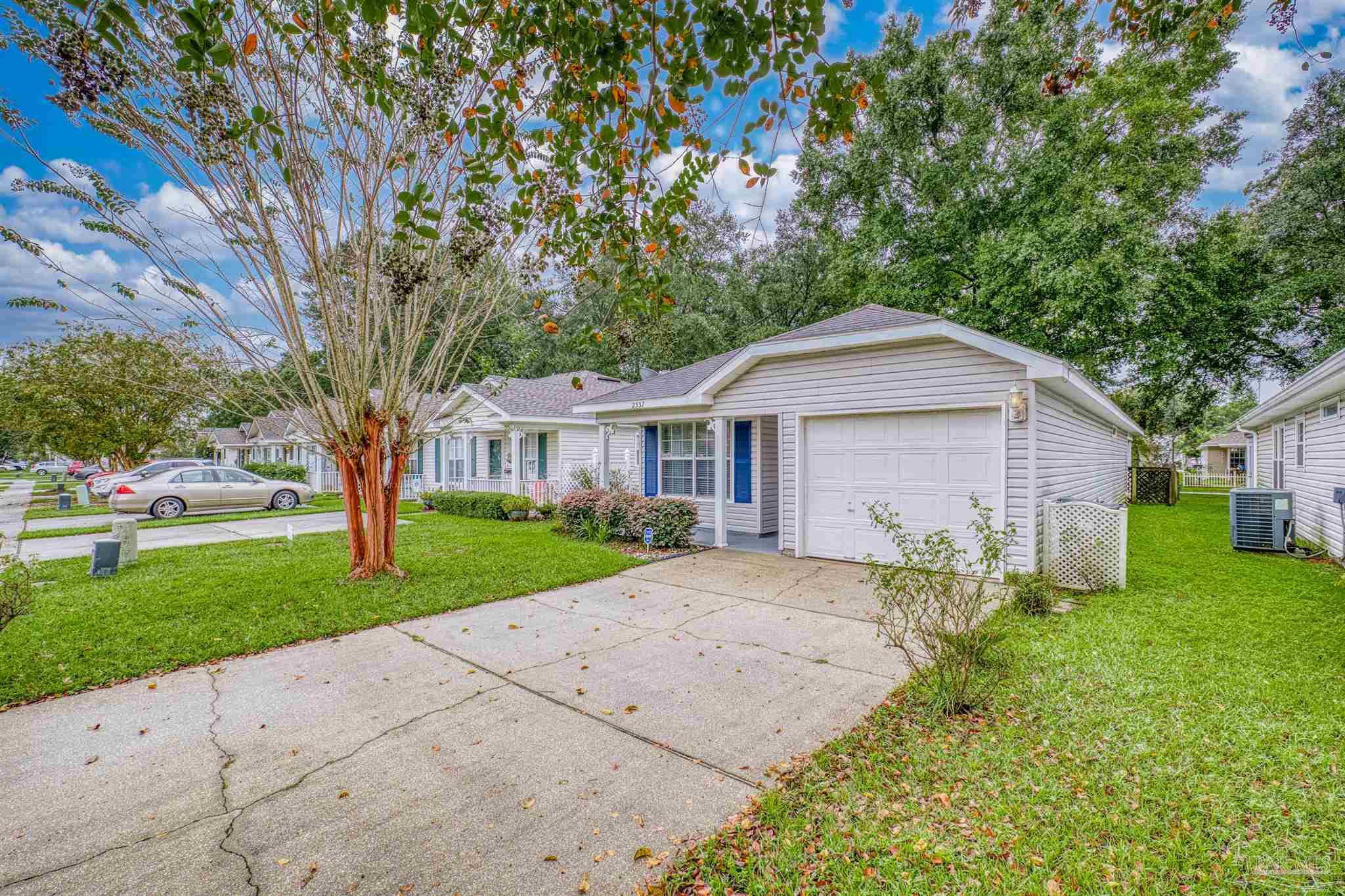 2337 Trailwood Dr