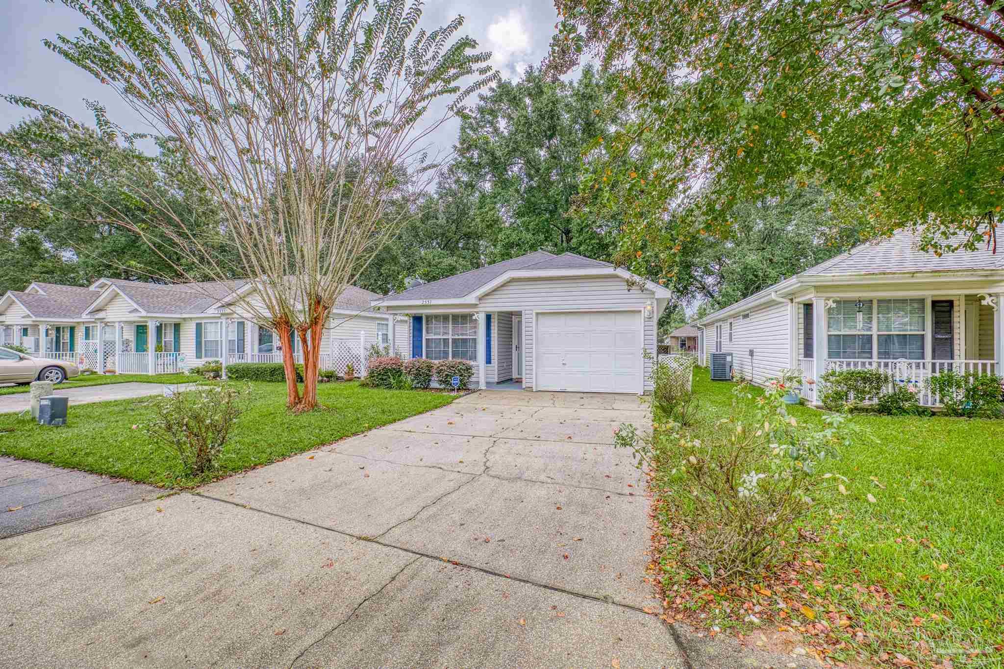 2337 Trailwood Dr