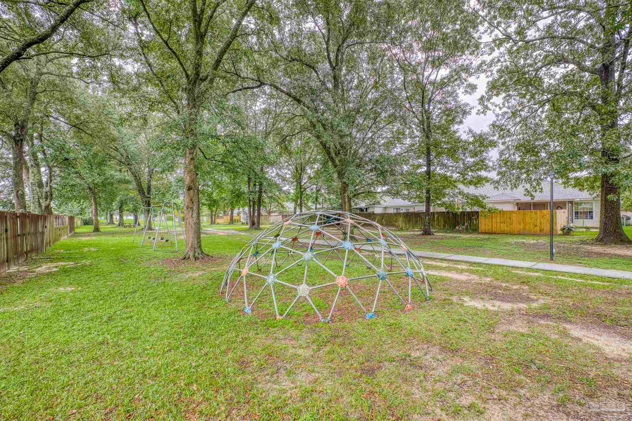 2337 Trailwood Dr
