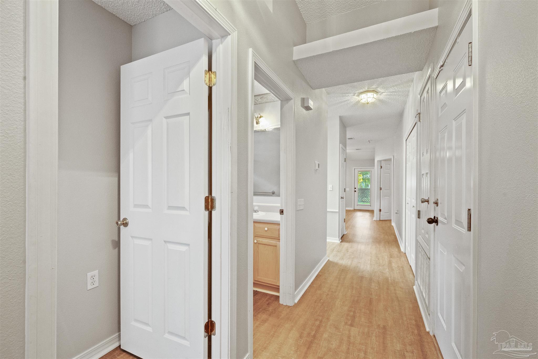 2337 Trailwood Dr