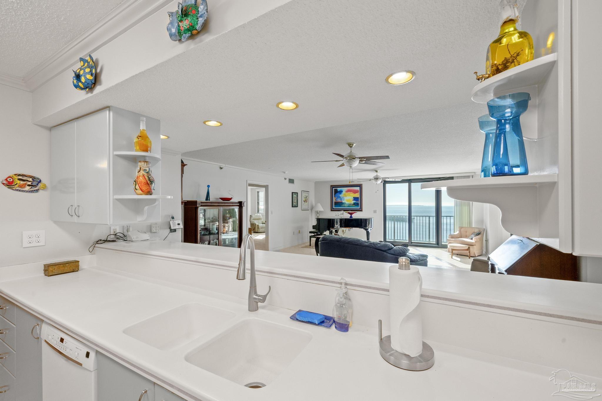 405 Port Royal Way # 405