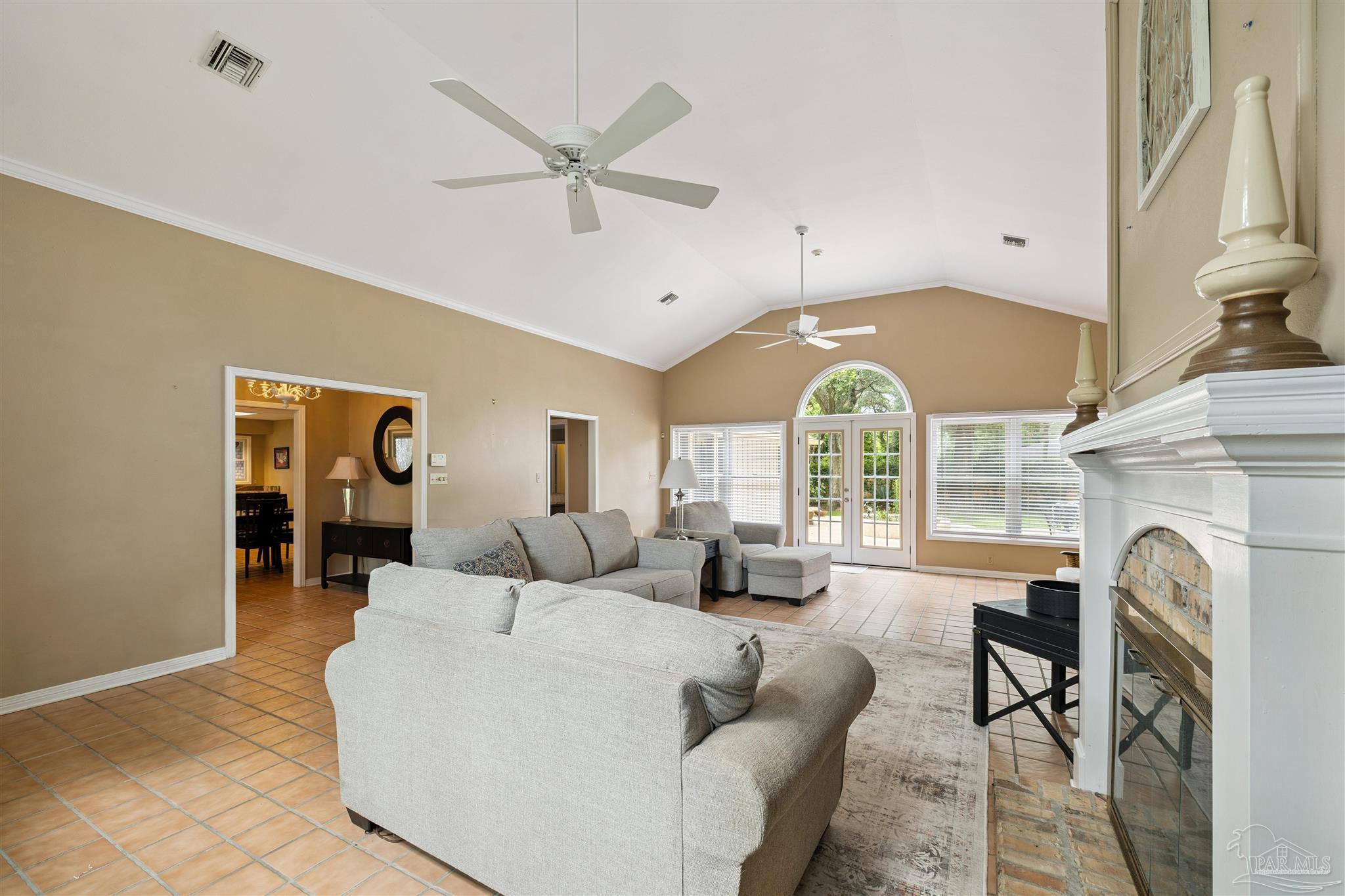 3465 River Gardens Cir