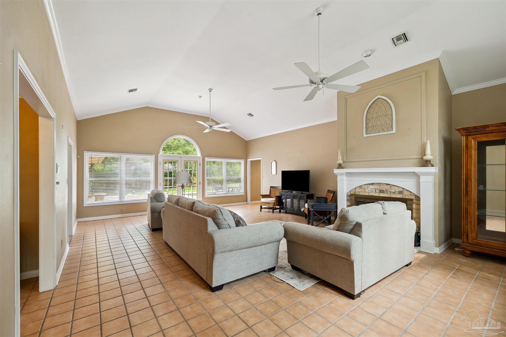 3465 River Gardens Cir