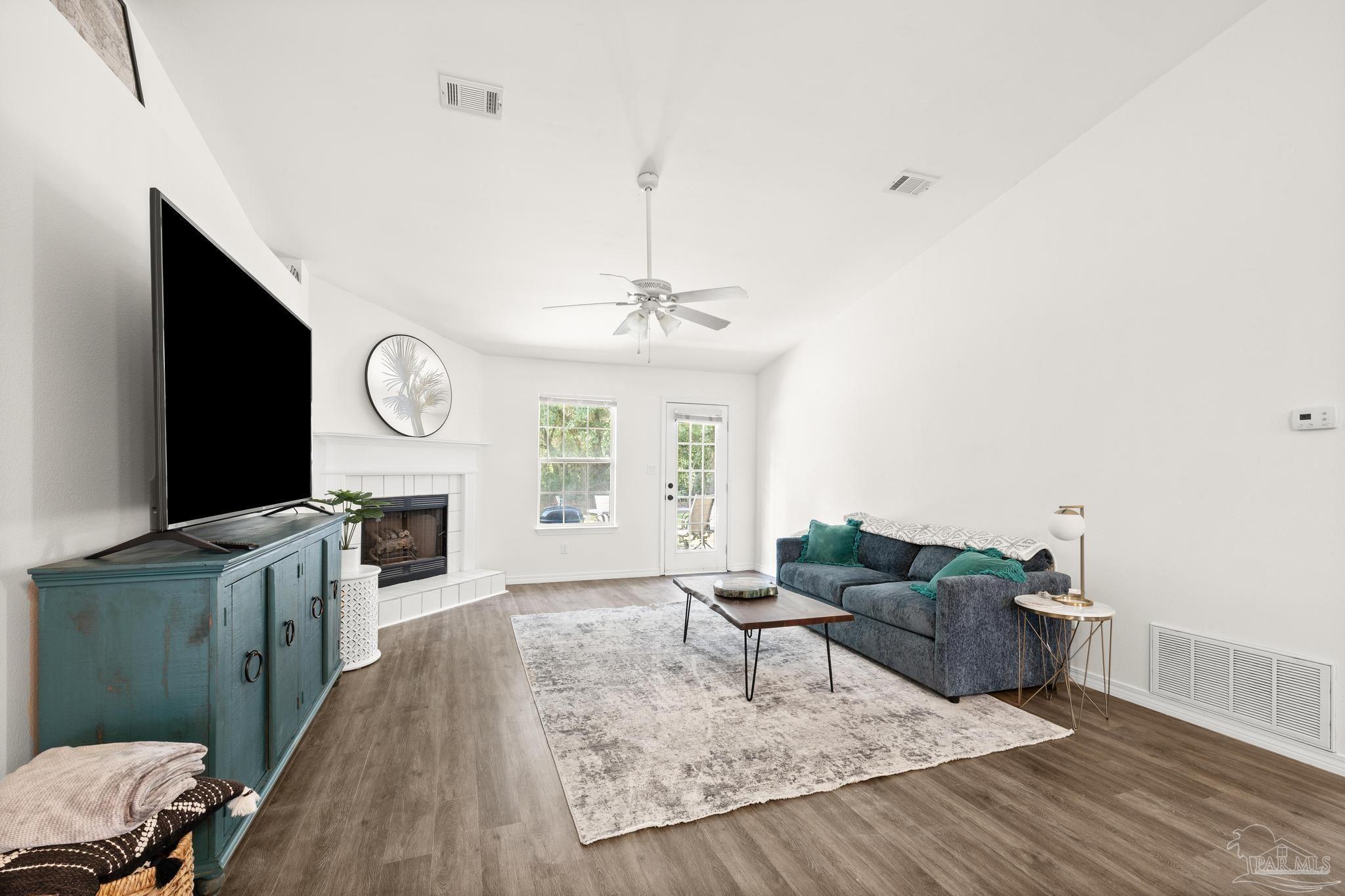 1662 Beachside Dr