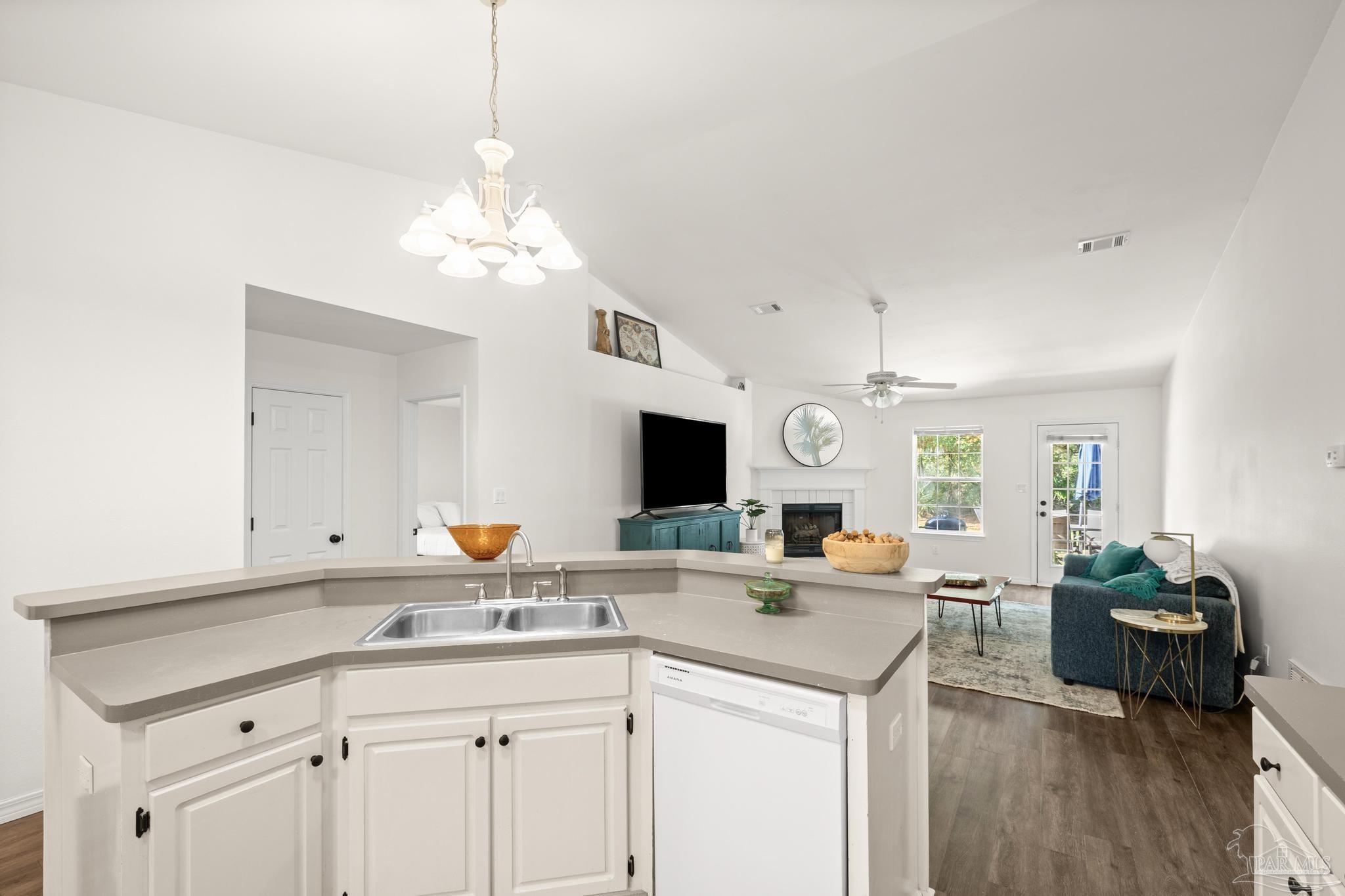 1662 Beachside Dr
