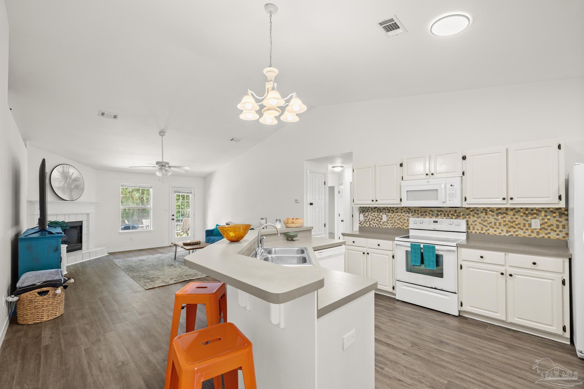 1662 Beachside Dr