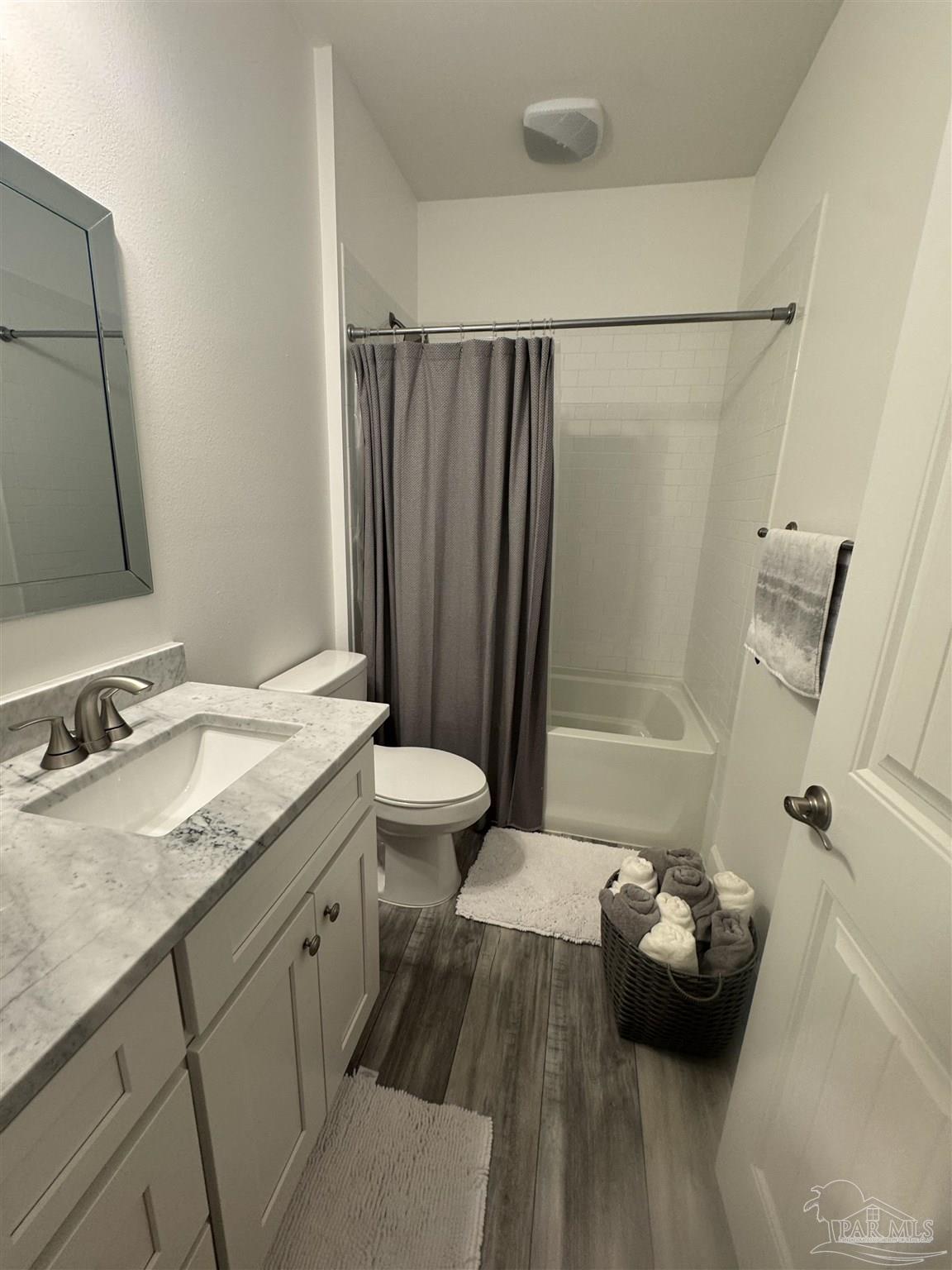 5308 Cambria Dr