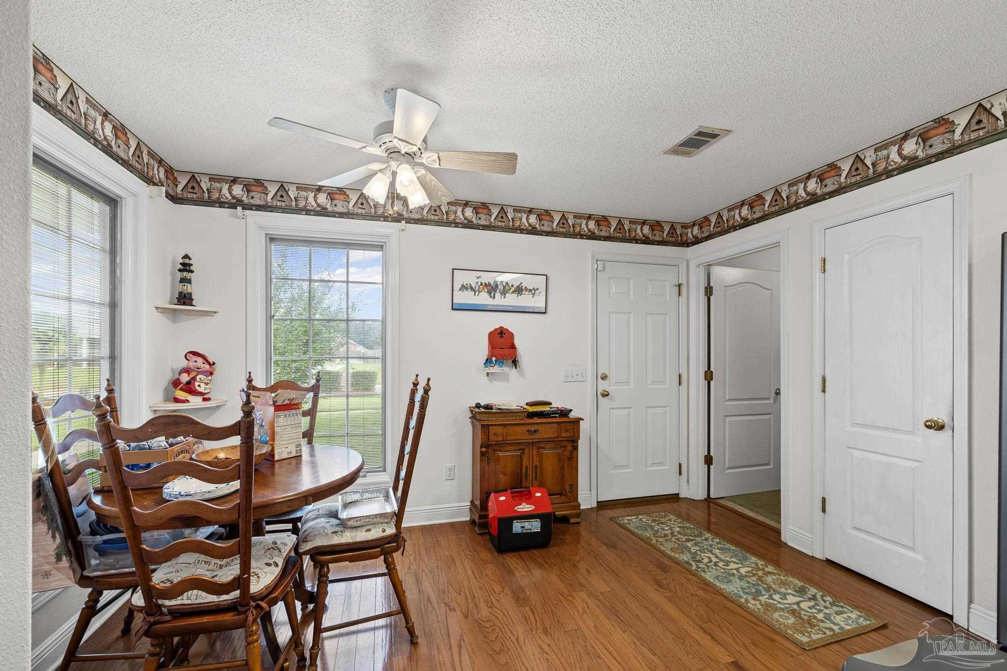 7563 Hayfield Cir