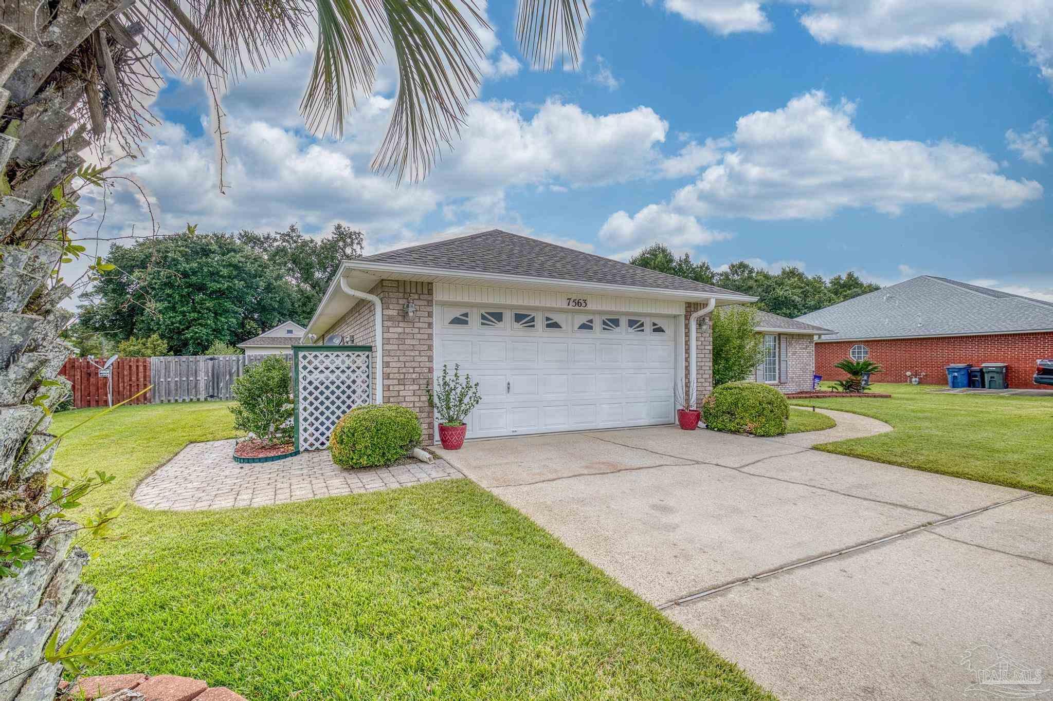 7563 Hayfield Cir
