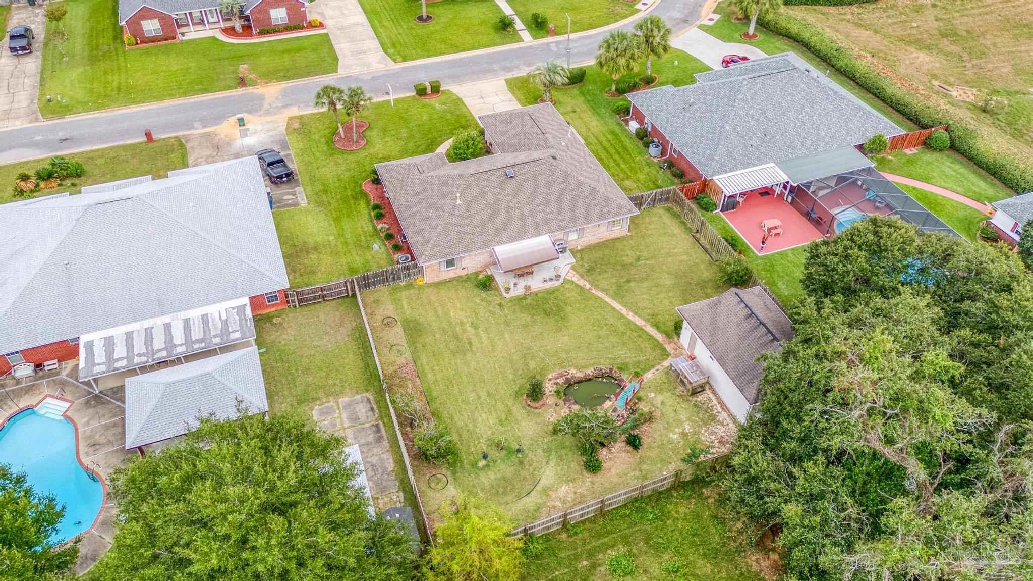 7563 Hayfield Cir
