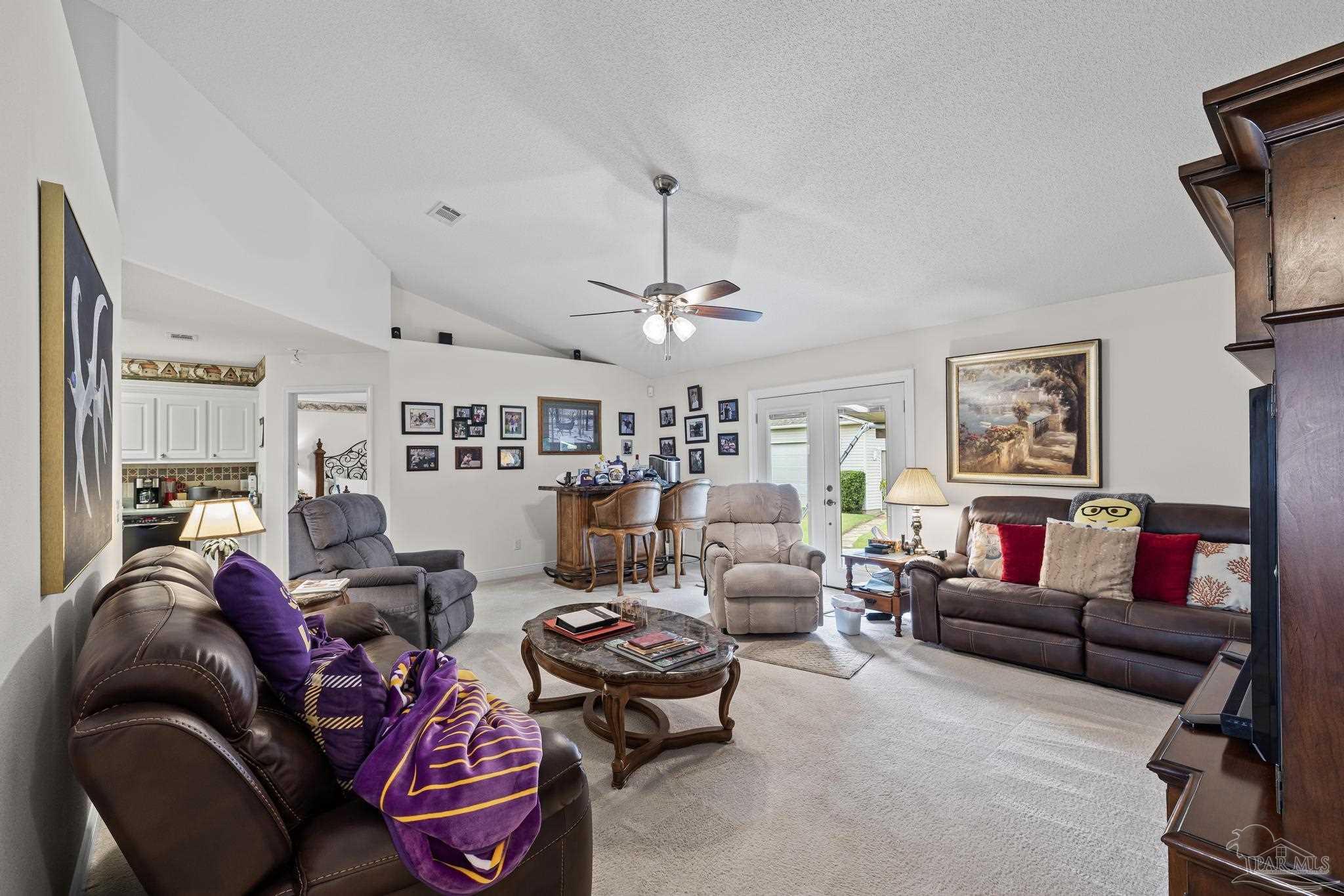 7563 Hayfield Cir