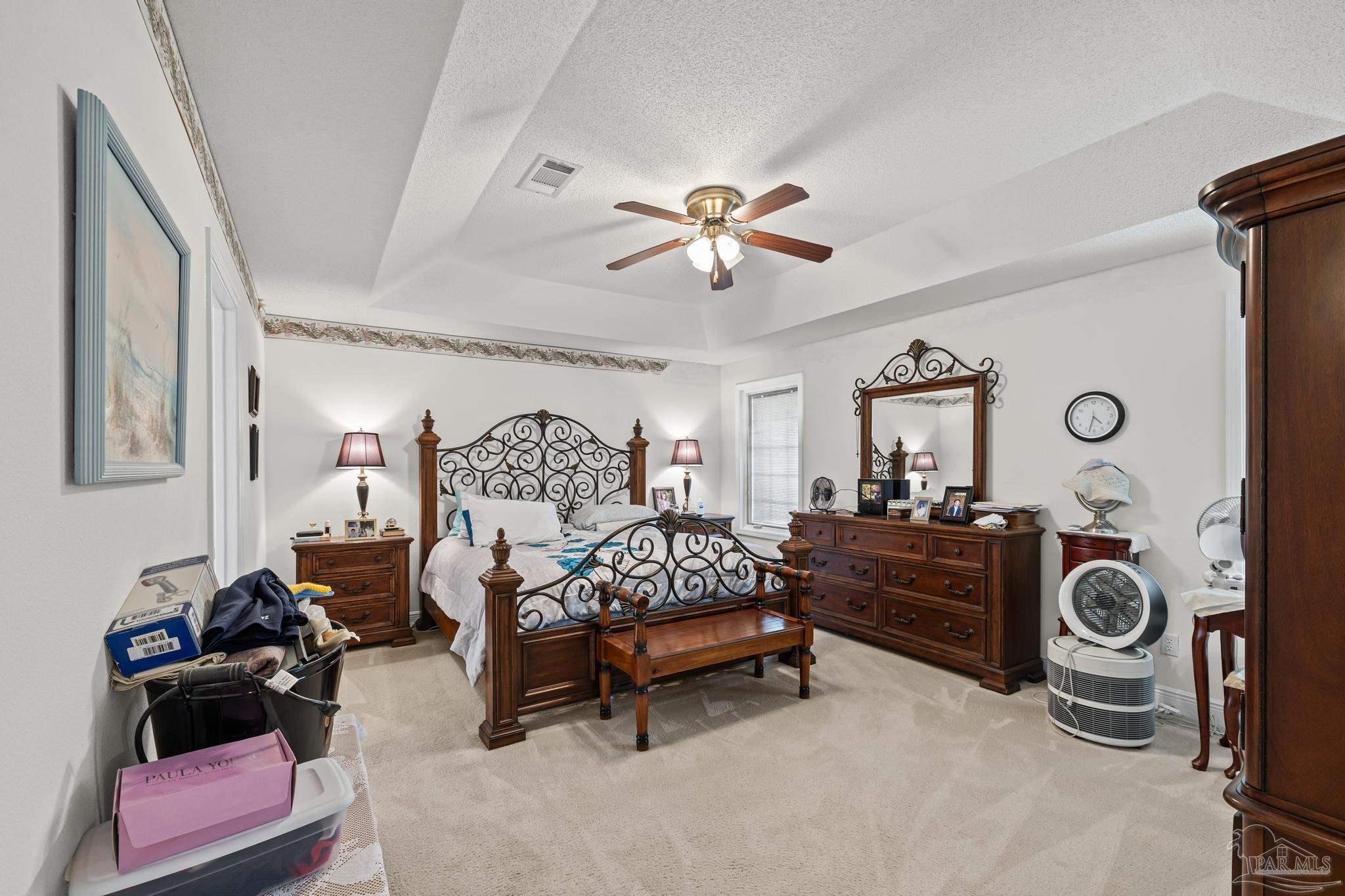 7563 Hayfield Cir