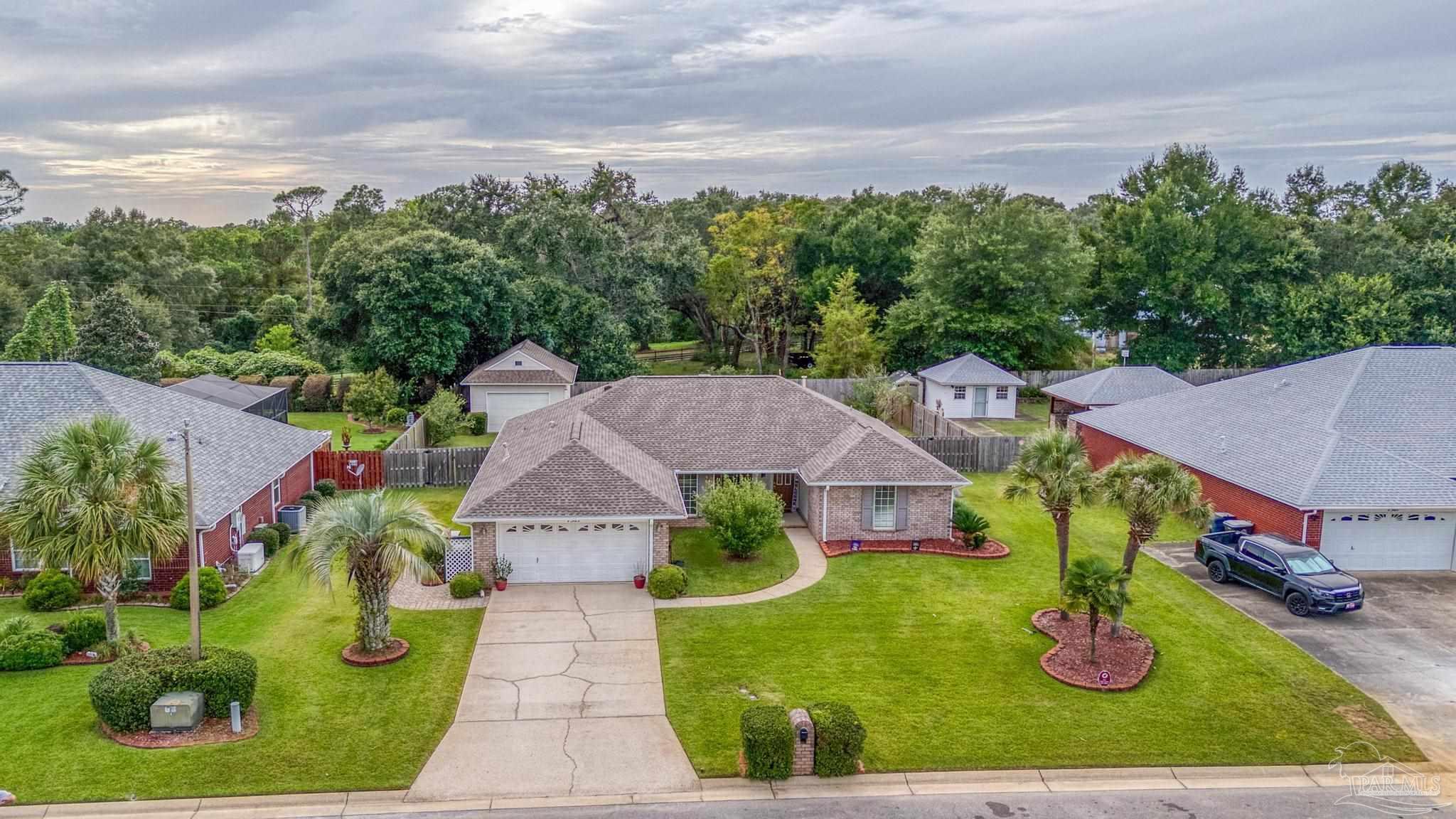 7563 Hayfield Cir