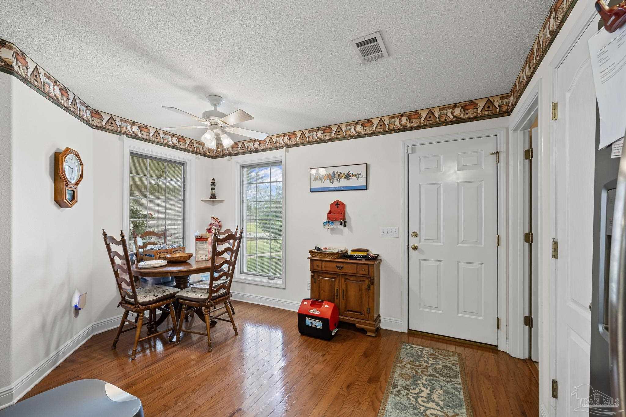 7563 Hayfield Cir