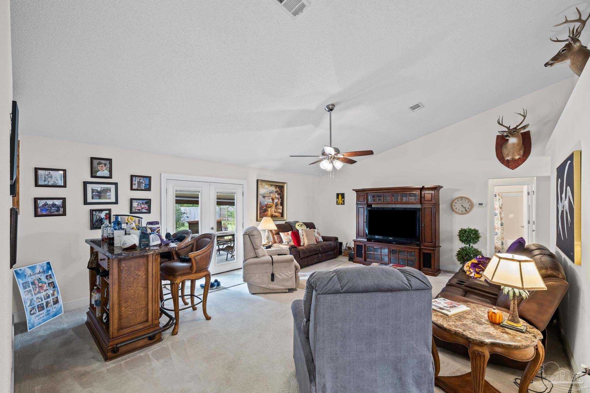 7563 Hayfield Cir