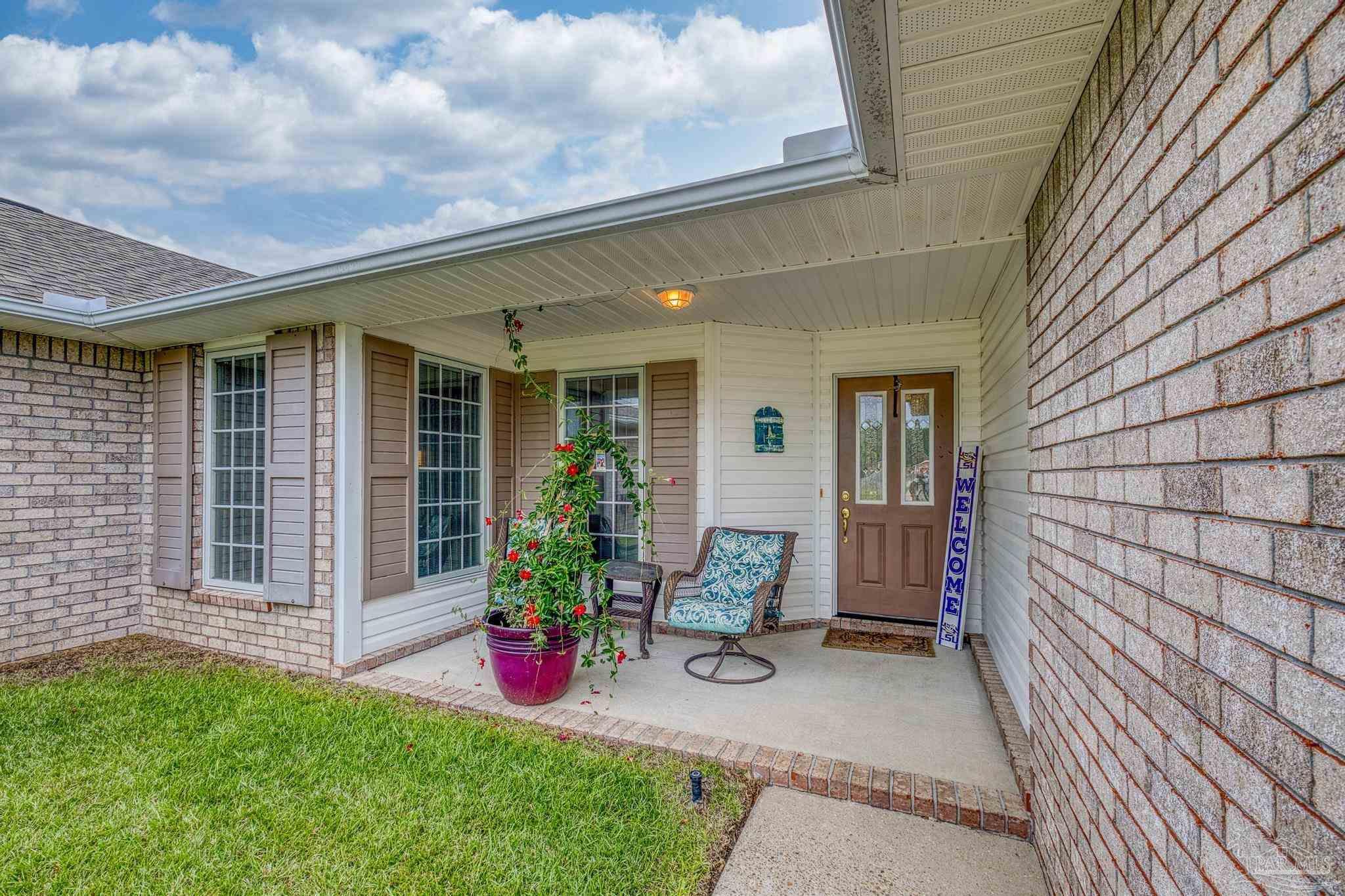7563 Hayfield Cir