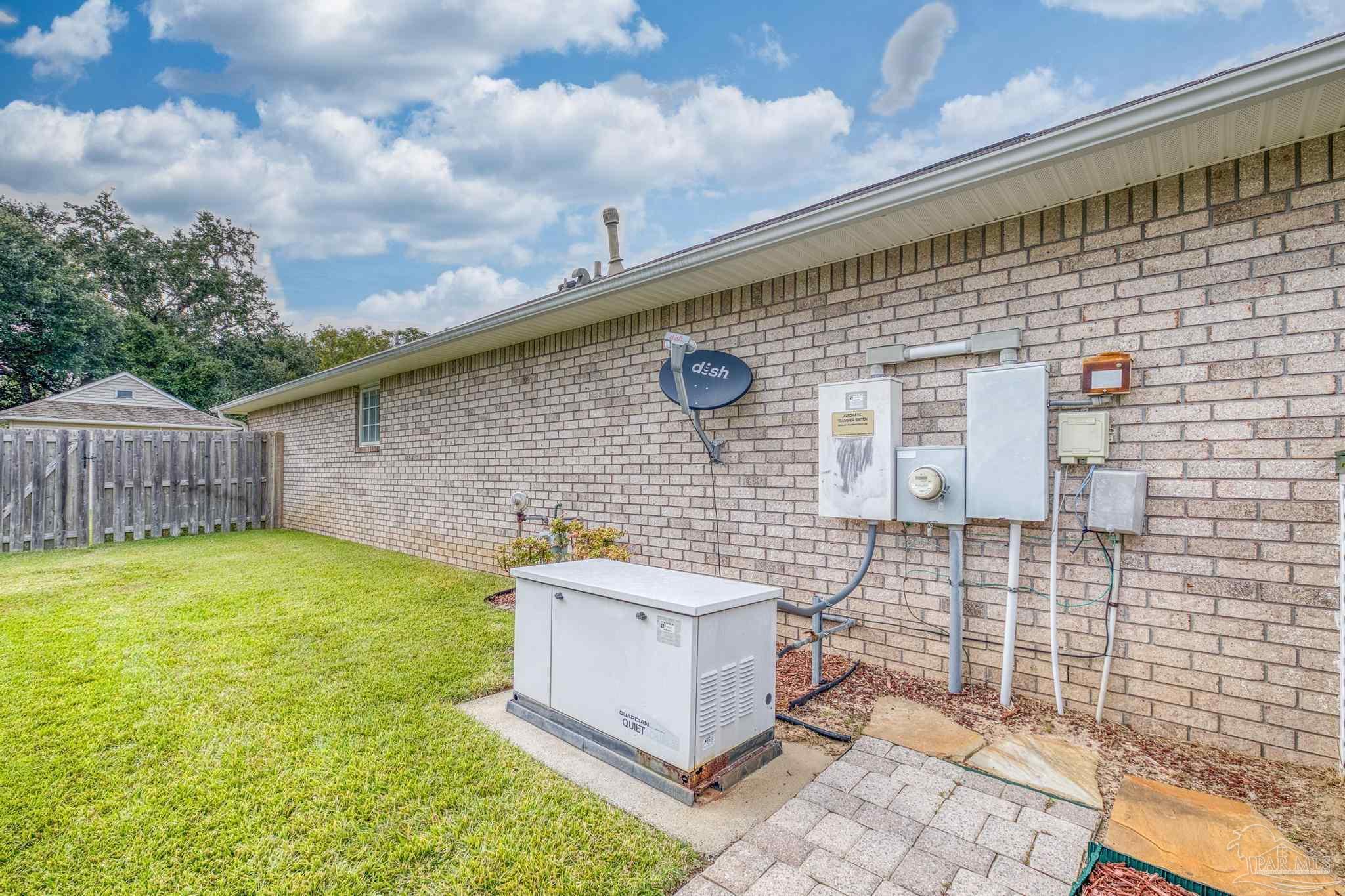 7563 Hayfield Cir