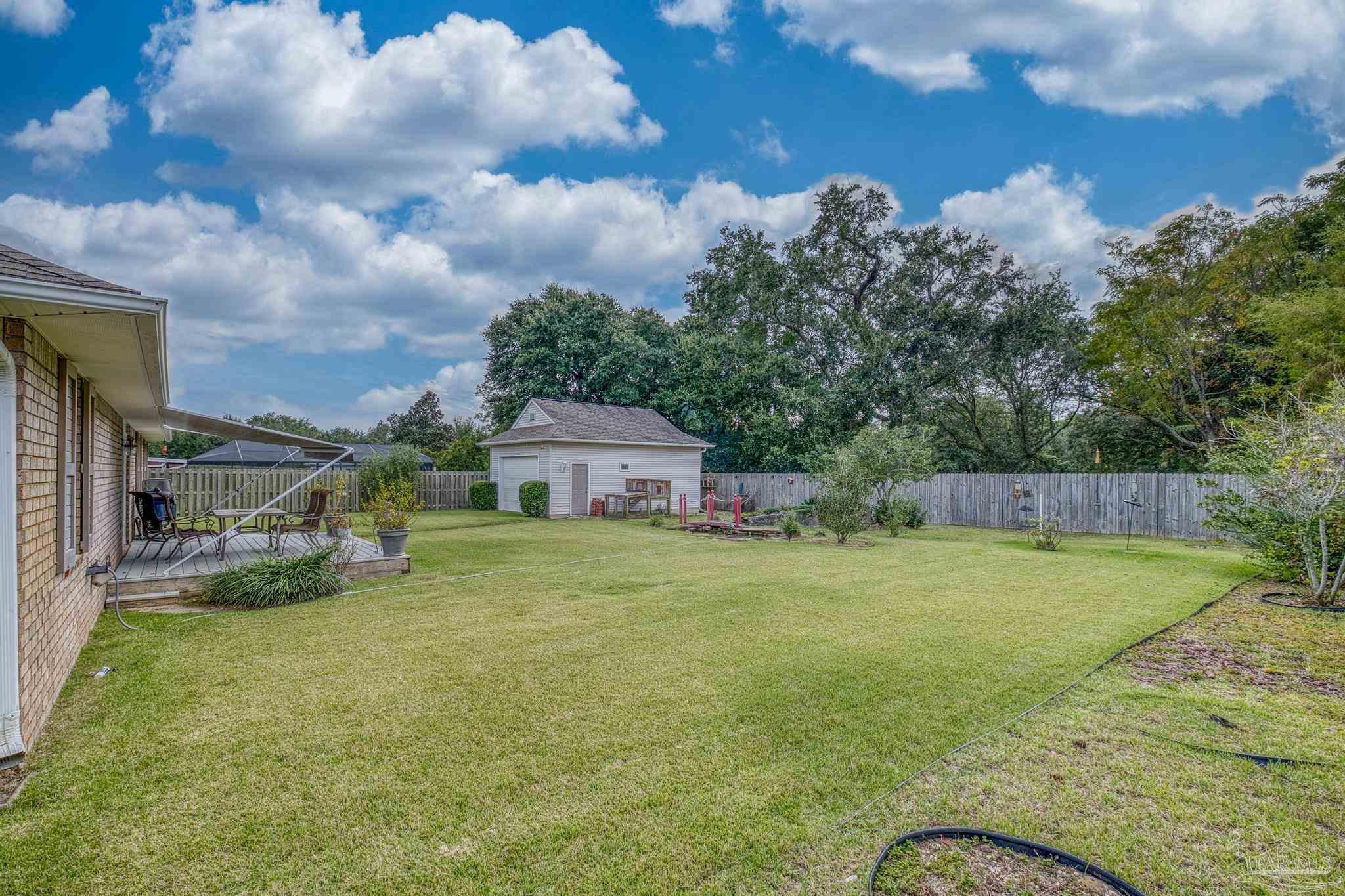 7563 Hayfield Cir