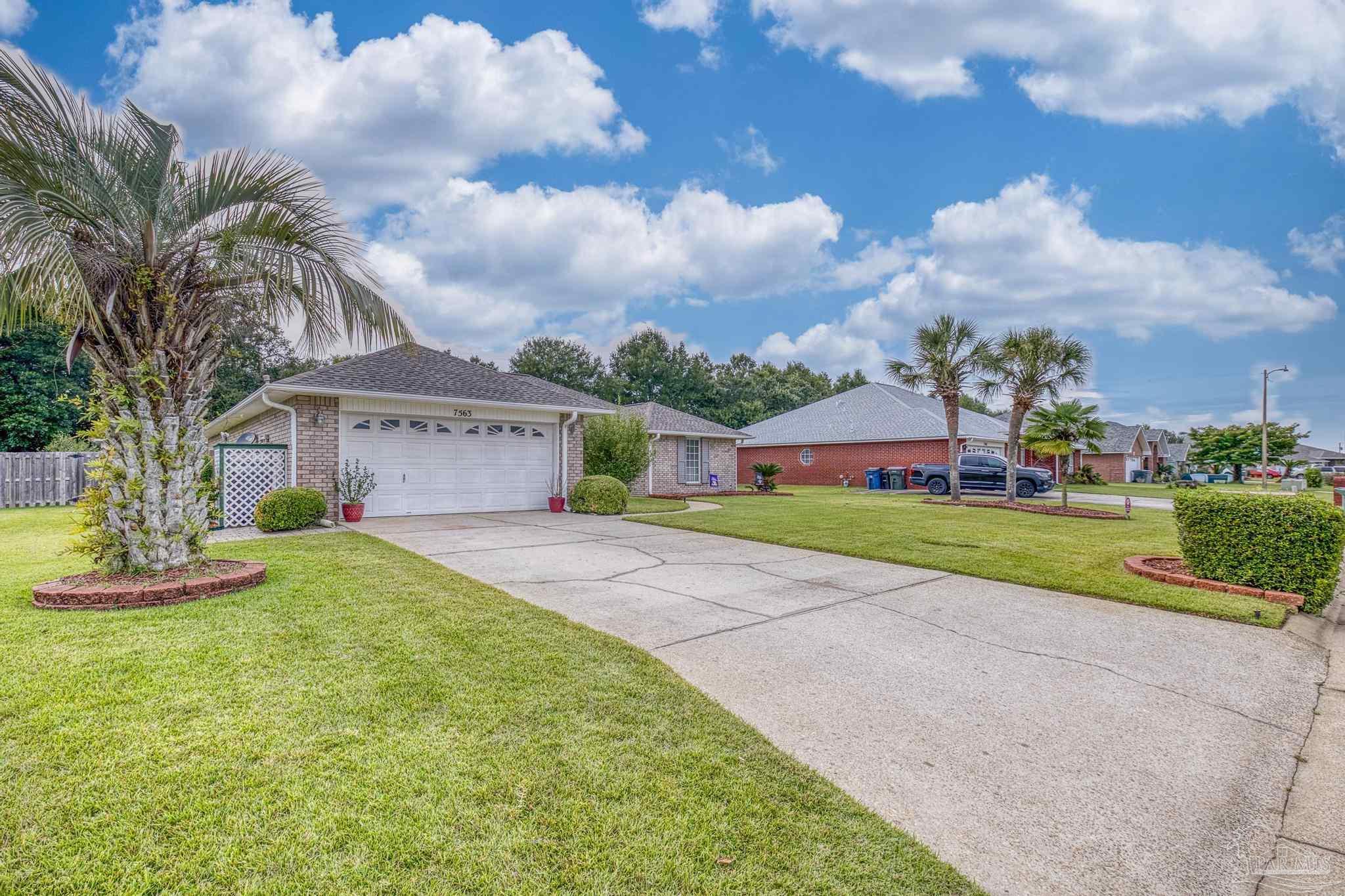 7563 Hayfield Cir