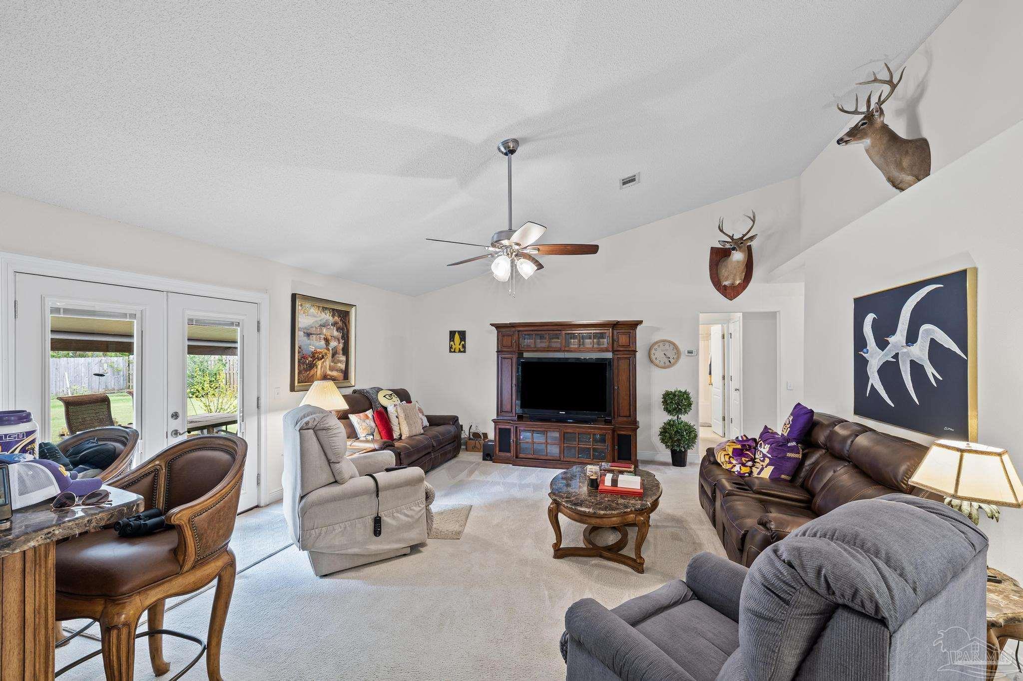 7563 Hayfield Cir