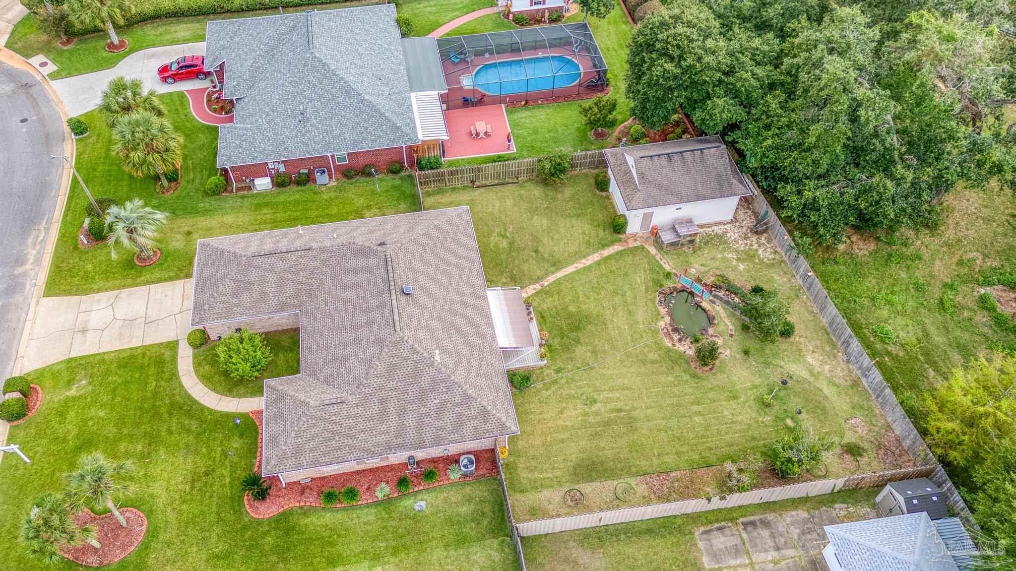 7563 Hayfield Cir