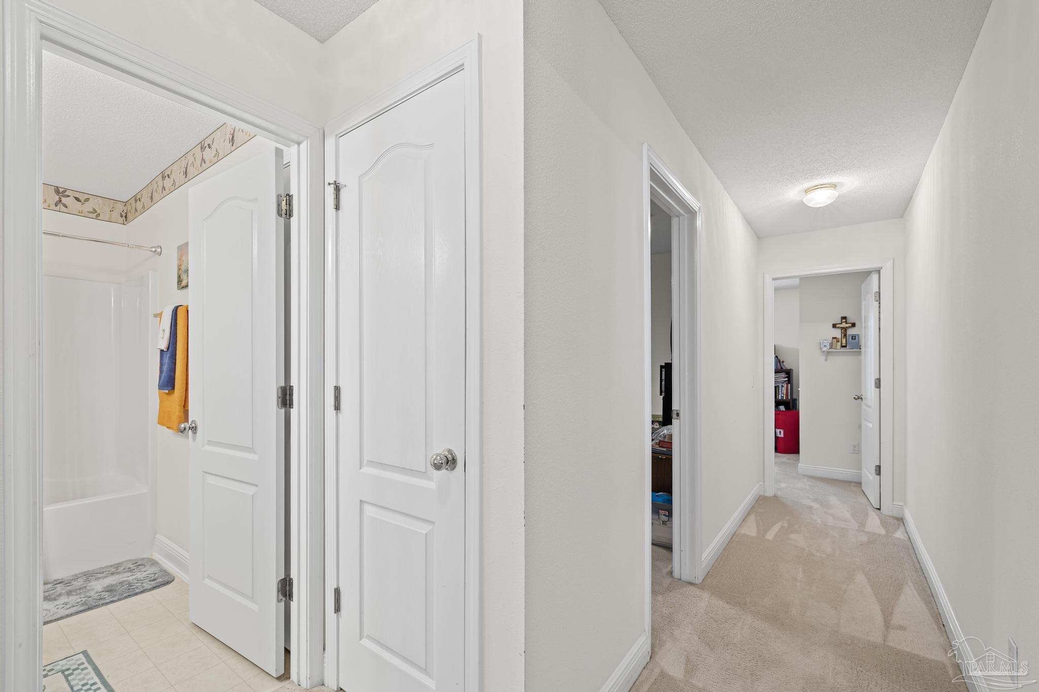 7563 Hayfield Cir