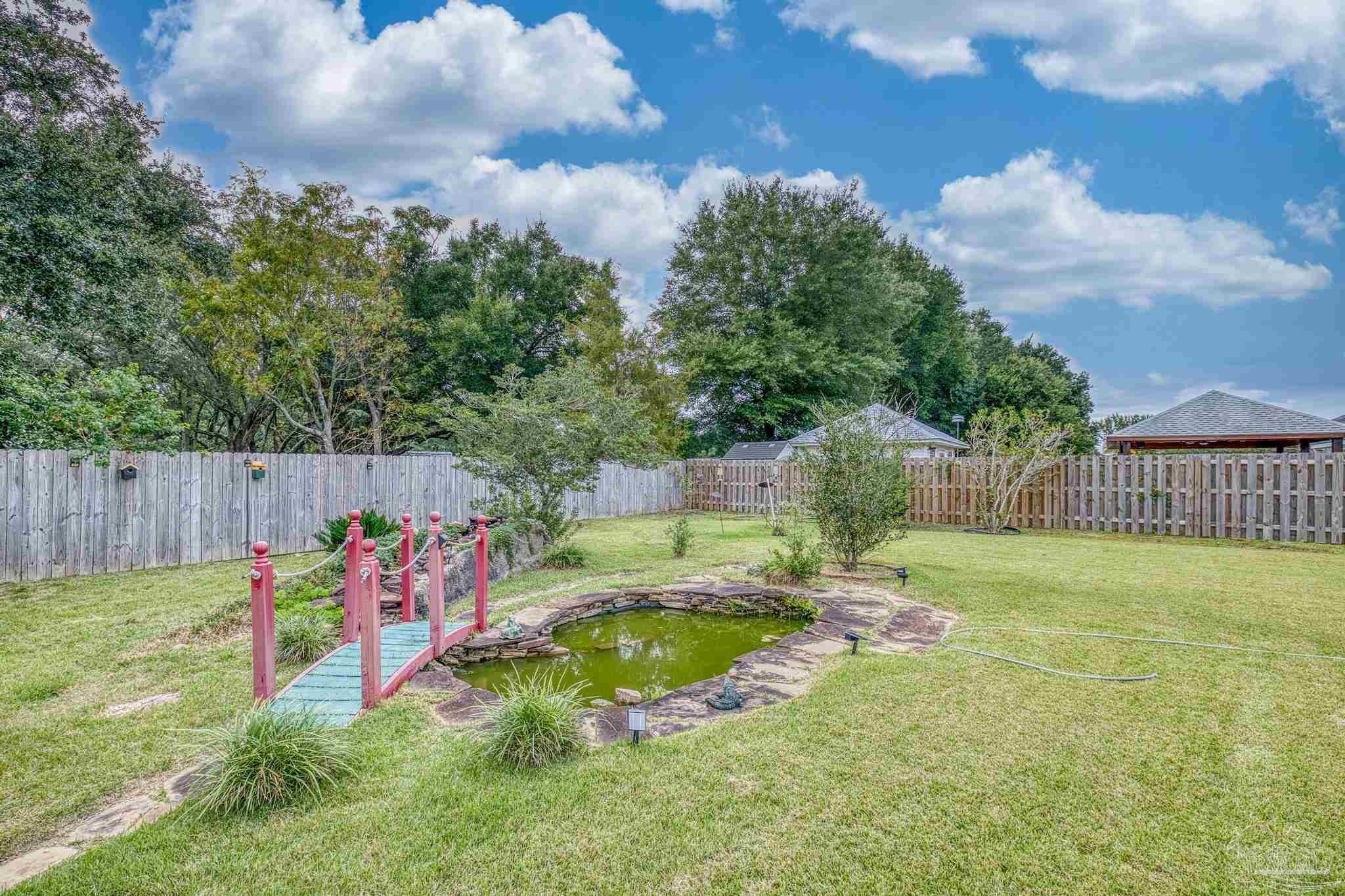 7563 Hayfield Cir