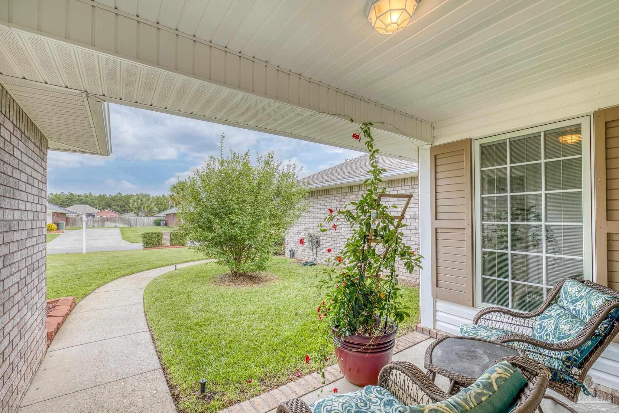 7563 Hayfield Cir