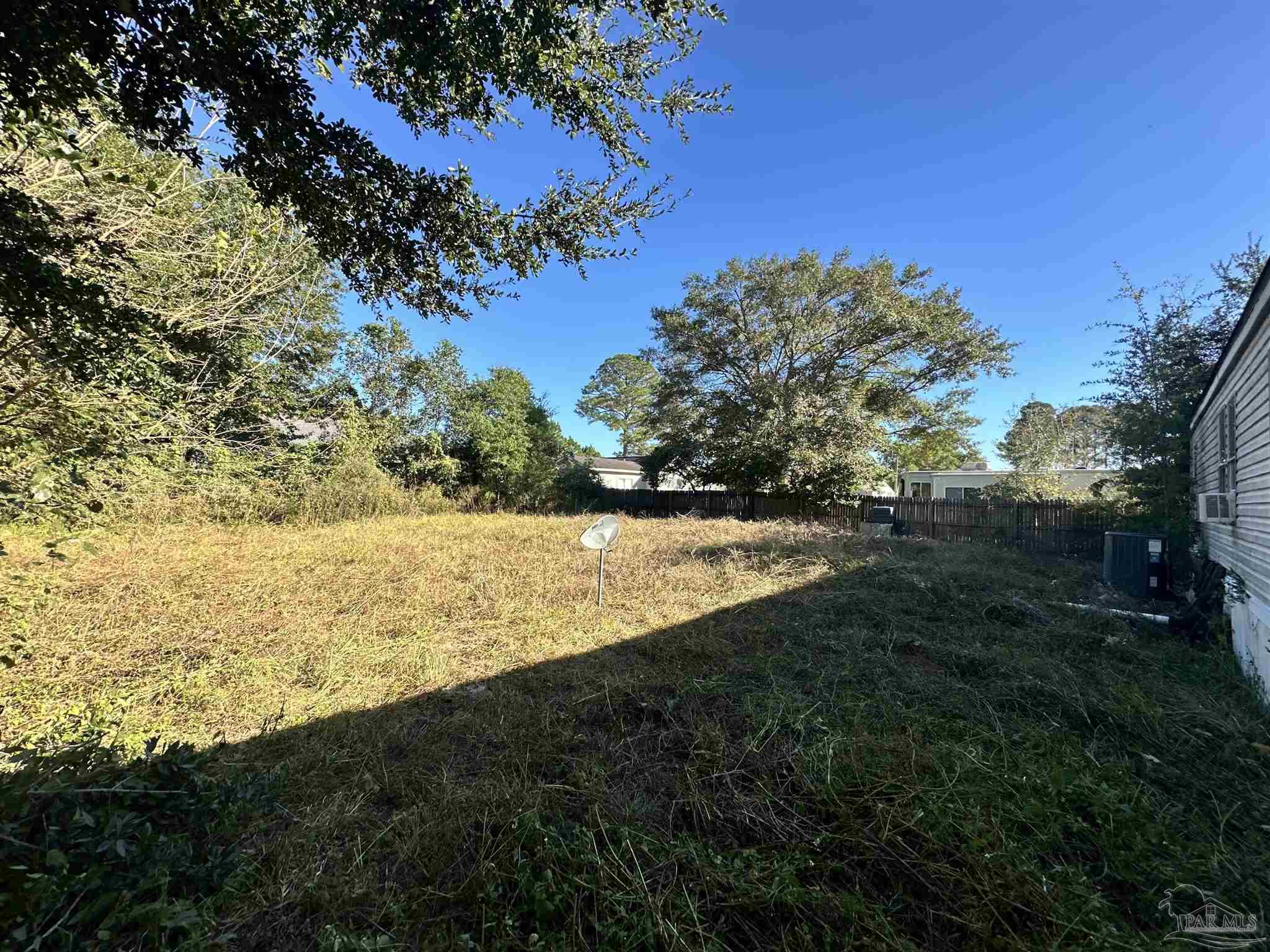 2240 Crescent Wood Rd, Navarre