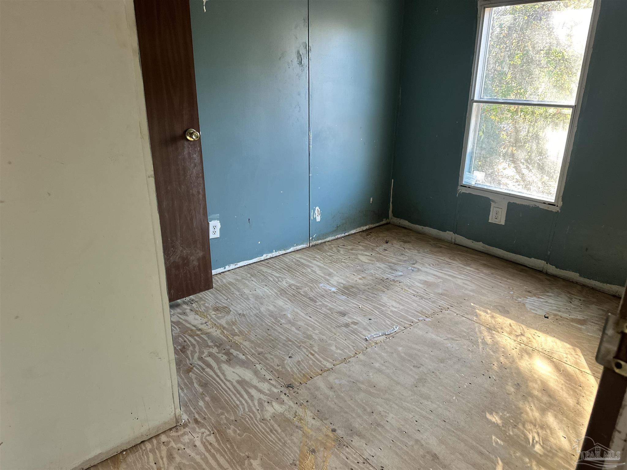 2240 Crescent Wood Rd, Navarre