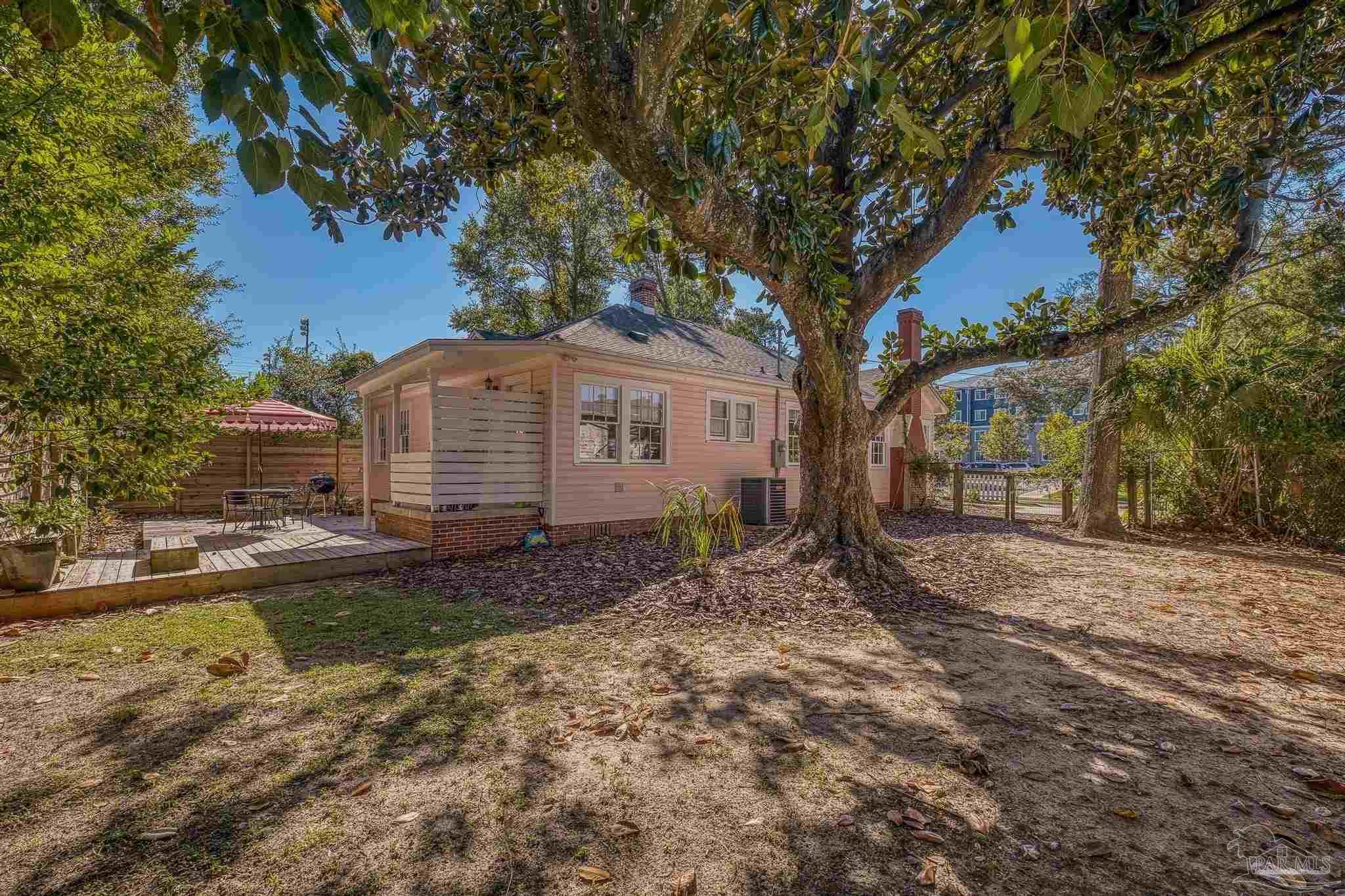 724 N K St, Pensacola