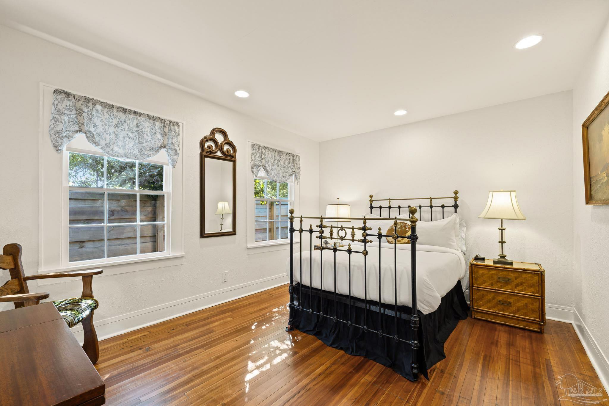 724 N K St, Pensacola